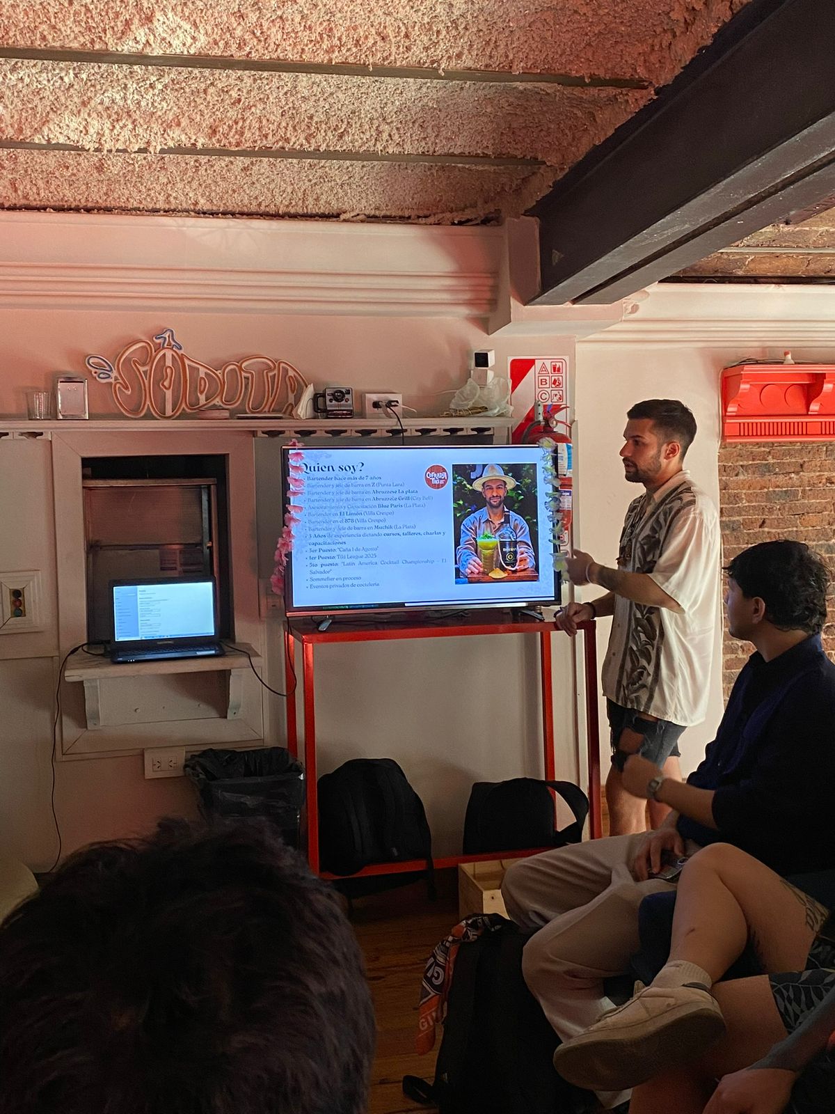 Thomas Villanueva sonriendo